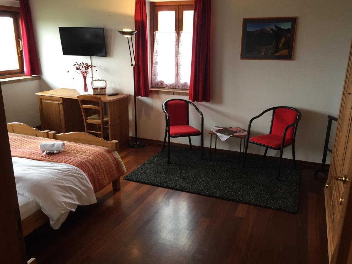 Qui Wolf Udine Hotel Collalto ภายนอก รูปภาพ